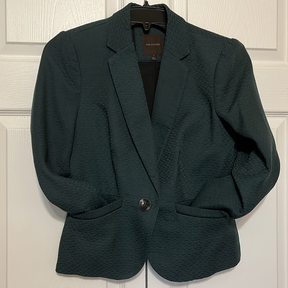 Dark green shimmery blazer with pockets! - Picture 3 of 3